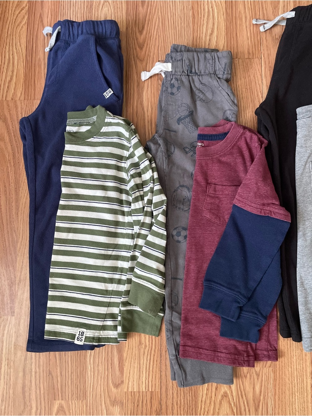 LOT 4 Toddler Boys Outfit Sets - Picture 2 of 13